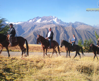 HORSE RIDE TO MORAY AND SALINERAS 1D