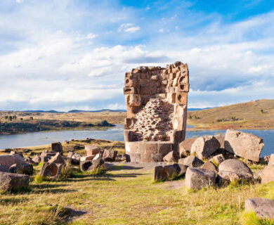 TOUR A LAS CHULLPAS DE SILLUSTANI ½ Día